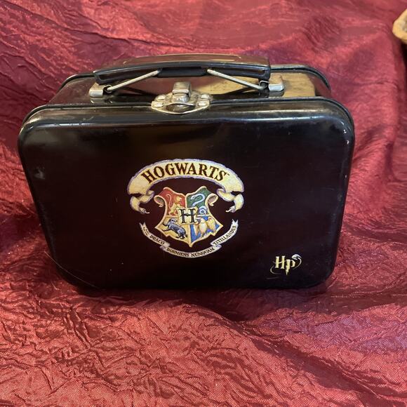 HOGWARTS Harry Potter Metal Tin Snack Box Carry Mini 6x3x4” - Picture 1 of 8